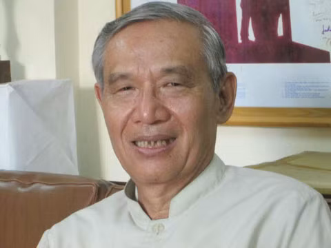 Tiến sĩ Nguyễn Nhã.