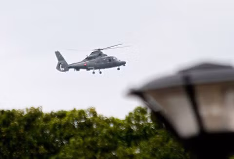 Trực thăng Z-9 của Campuchia bay thử nghiệm tại Phnom Penh.