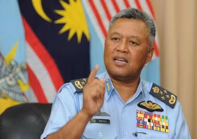 Tư lệnh Không quân Malaysia Tan Sri Rodzali Daud.