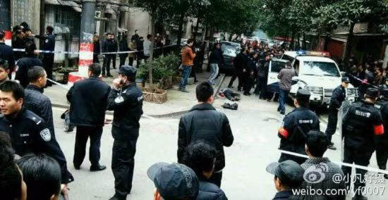 Truyền thông Trung Quốc đưa tin, ngoài những nạn nhân thiệt mạng, còn có một số người khác bị thương nhưng không tiết lộ cụ thể số lượng.