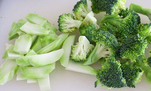 Thành phần selen có nhiều trong súp lơ xanh, tỏi có khả năng rút ngắn quá trình hồi phục bệnh nhân sau điều trị ung thư.