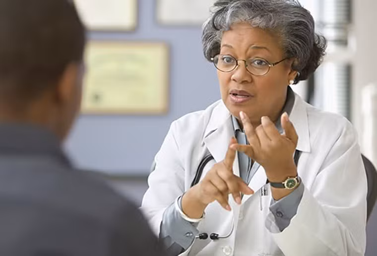 Nhờ sự tư vấn của bác sĩ. Khi lên kế hoạch bỏ thuốc, bạn nên nhờ bác sĩ tư vấn phương pháp đơn giản, phù hợp với bản thân. Thông thường, nỗ lực bỏ thuốc khá khó khăn và không có một công thức chung, hoàn hảo cho mọi đối tượng.