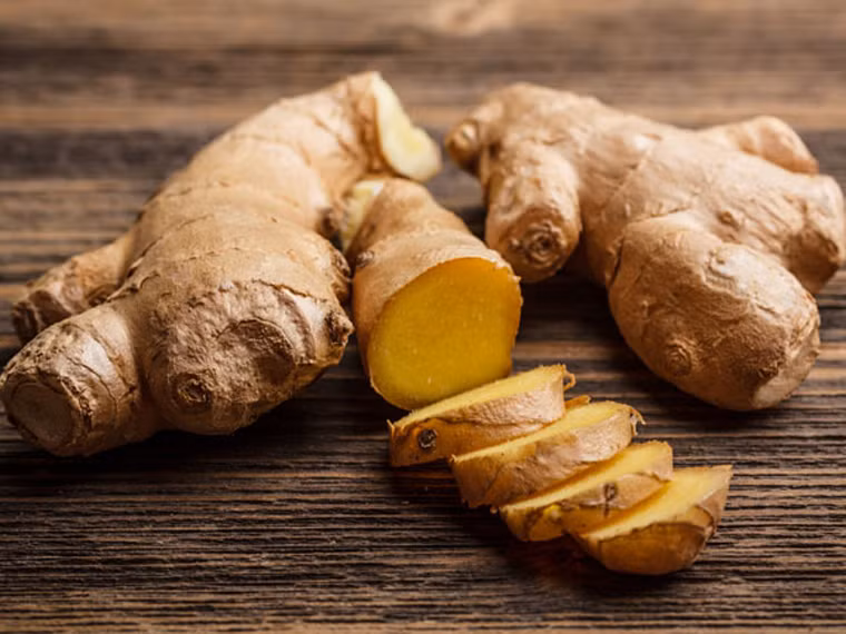 Gừng. Từ lâu, gừng được sử dụng như một vị thuốc trong y học. Gần đây, các chuyên gia phát hiện các chất trong gừng rất tốt cho tiêu hóa. Tuy nhiên không nên lạm dụng chúng, bạn chỉ nên sử dụng một lượng nhỏ mỗi ngày.