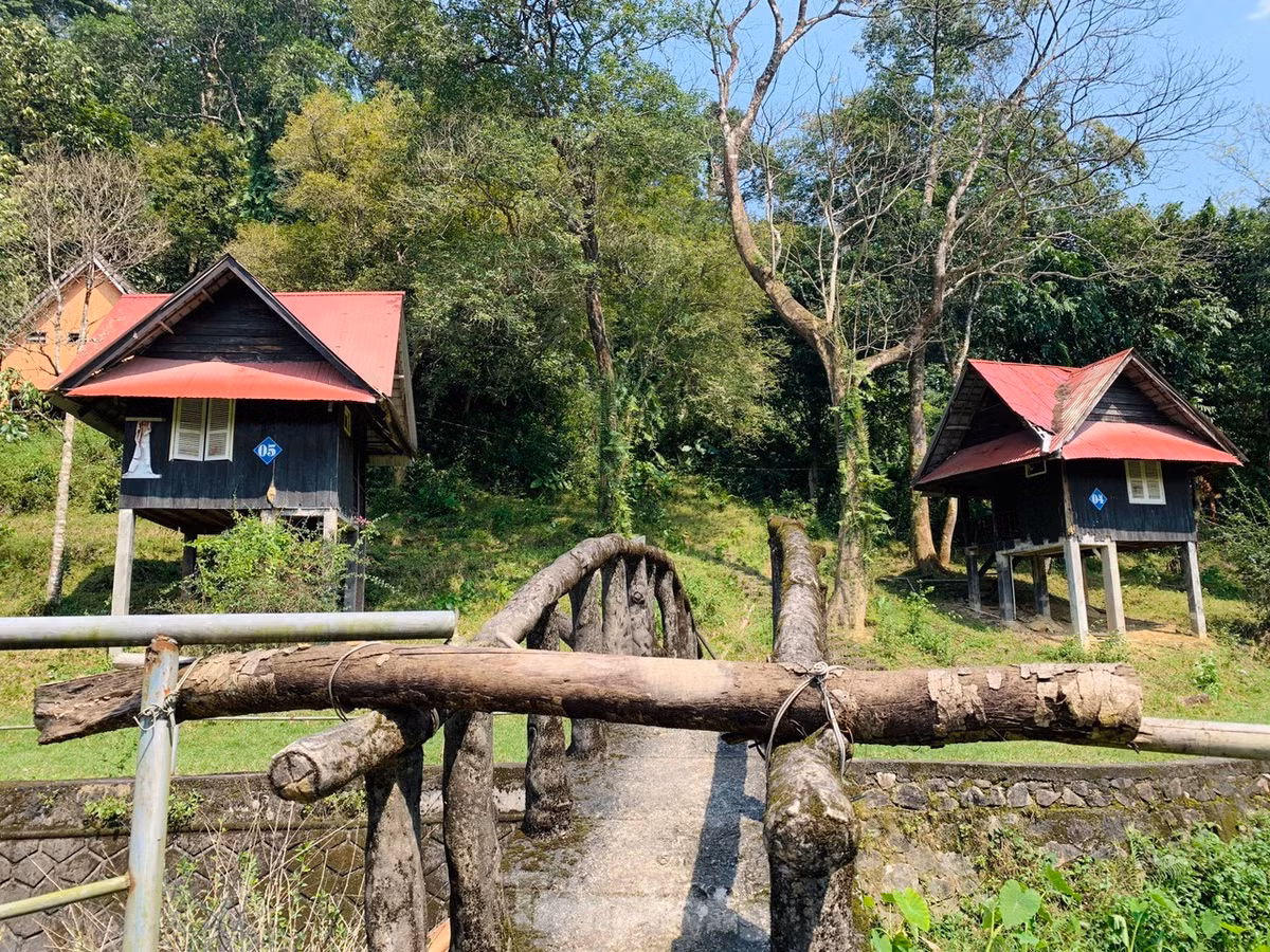 Tuy nhiên, khu du lịch chỉ hoạt động được một thời gian, lượng khách giảm, hạ tầng hư hỏng không được đầu tư, nâng cấp sửa chữa.