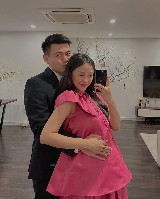 Ngắm nghía style của Salim, chị em sẽ biết mặc đẹp khi bầu bí - Hình 4 Ngam nghia style cua Salim, chi em se biet mac dep khi bau bi-Hinh-4