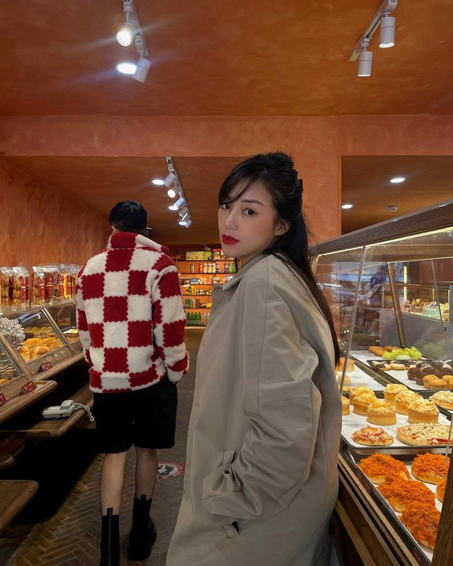 Ngắm nghía style của Salim, chị em sẽ biết mặc đẹp khi bầu bí - Hình 8 Ngam nghia style cua Salim, chi em se biet mac dep khi bau bi-Hinh-8