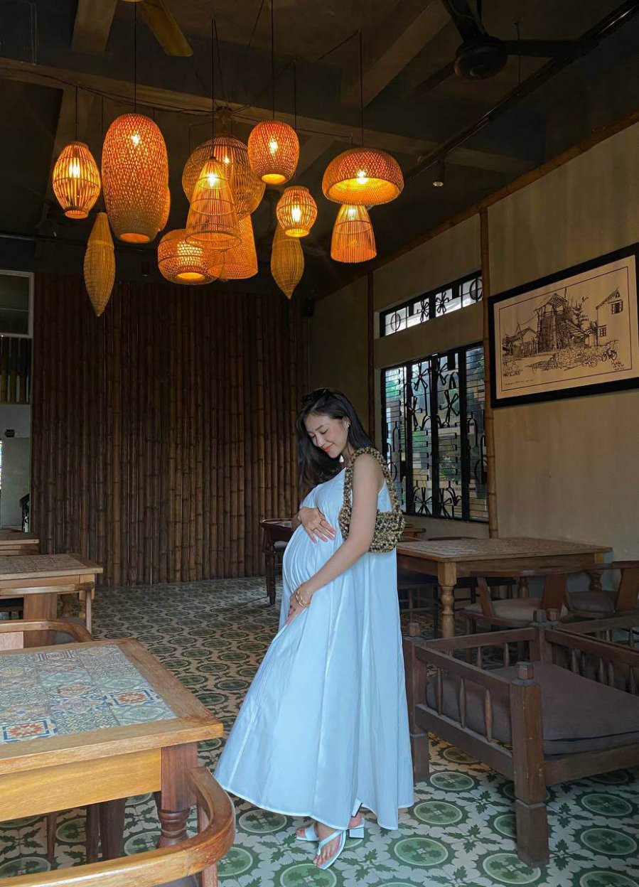 Ngắm nghía style của Salim, chị em sẽ biết mặc đẹp khi bầu bí - Hình 10 Ngam nghia style cua Salim, chi em se biet mac dep khi bau bi-Hinh-10