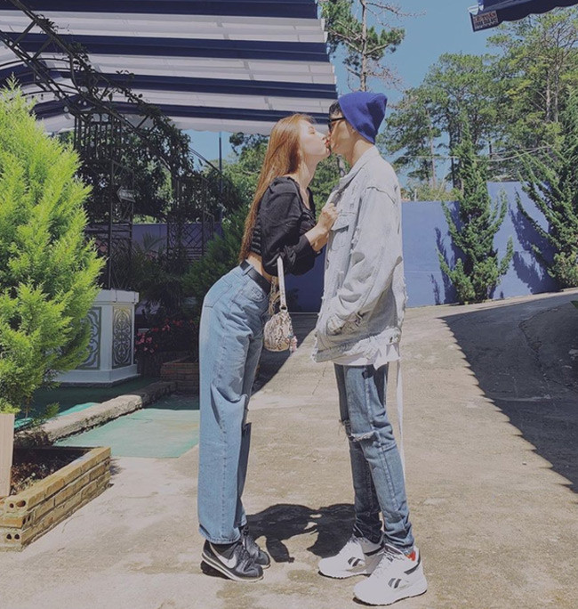 Linh Chi và Lâm Vinh Hải quấn quýt như hình với bóng.