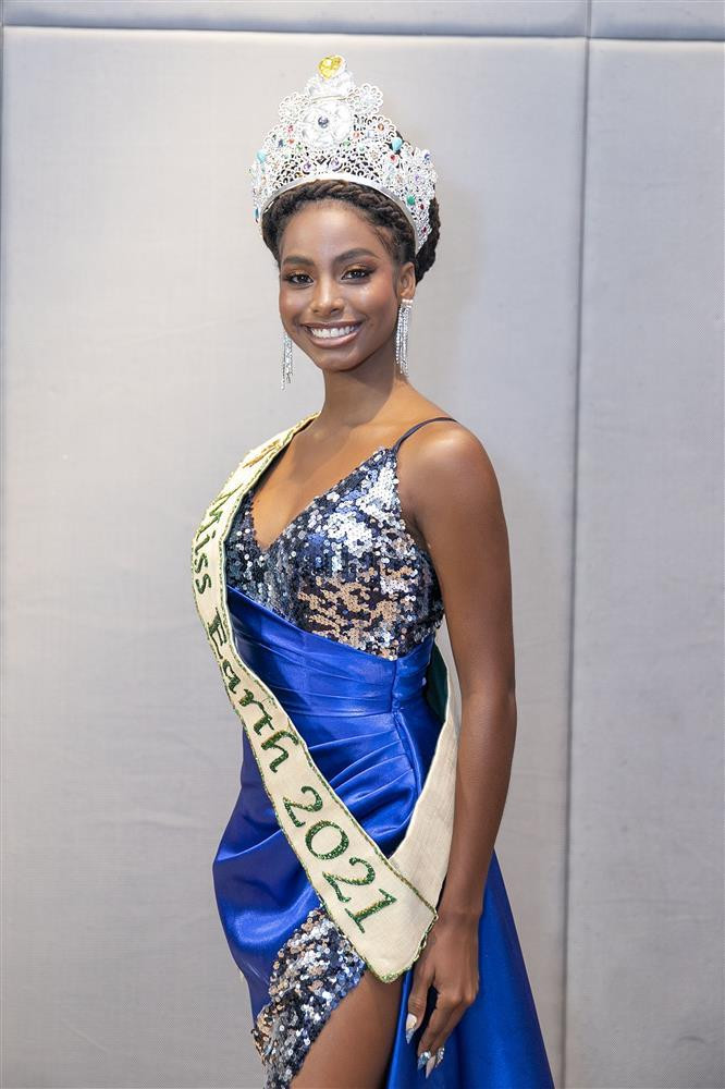 5 nu hoang sac dep 2021: Nhan sac Thuy Tien doi so?-Hinh-14