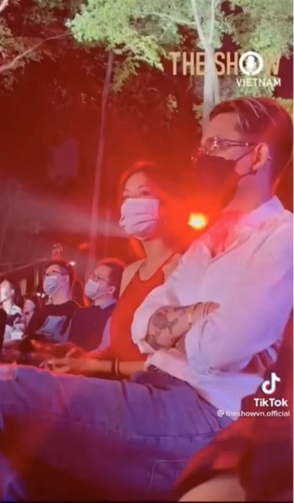 Andree va hot girl dinh dam lo bang chung hen ho kho choi cai?