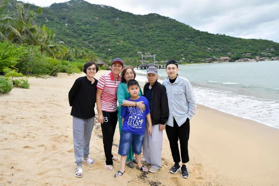 Duong Trieu Vu danh gia dien mao Hoai Linh giua thoi diem nong-Hinh-3