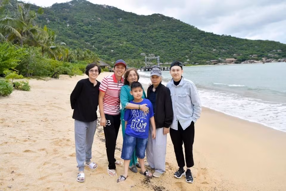 Duong Trieu Vu danh gia dien mao Hoai Linh giua thoi diem nong-Hinh-3