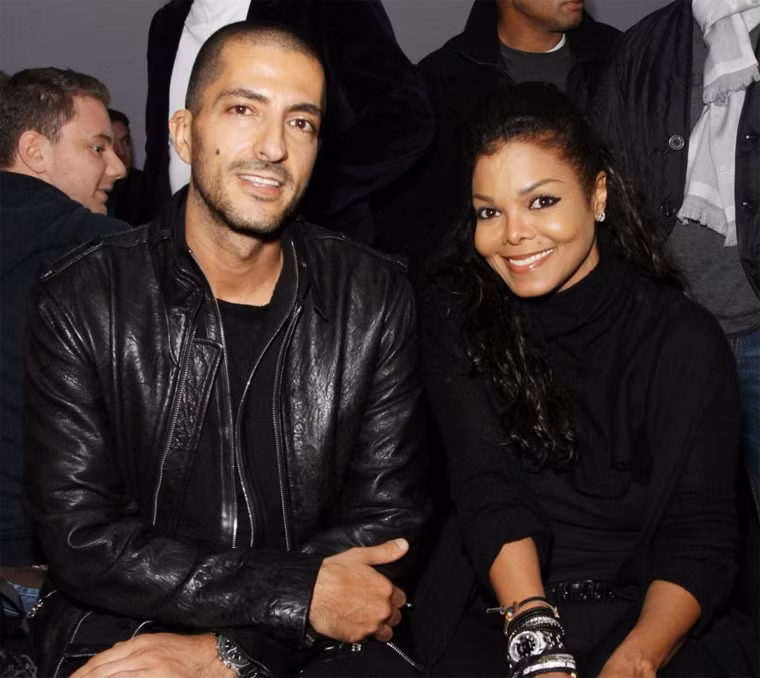 Nữ ca sĩ Janet Jackson bí mật kế hôn với tỷ phú Wissam Al Mana, một nhà tài phiệt lĩnh vực bán lẻ, có tài sản 1 tỷ USD, vào năm 2012 sau hơn 1 năm hẹn hò. Wissam còn là giám đốc điều hành tập đoàn Al Mana Retail Group, công ty độc quyền phân phối các thương hiệu thời trang như Roberto Cavalli, Giorgio Armani khắp Trung Đông. Wissam là một trong những nhà đầu tư giàu nhất ở Trung Đông.