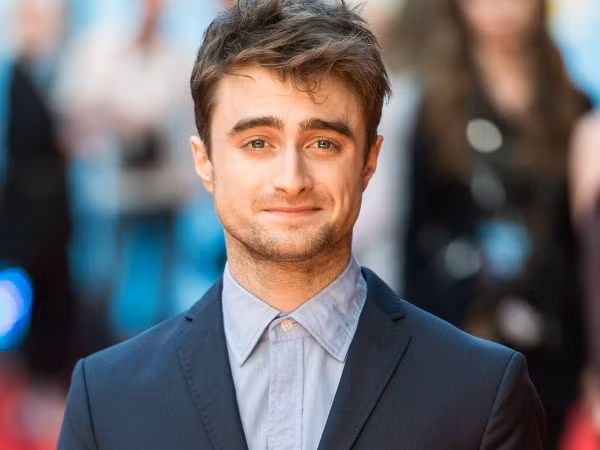Nam diễn viên Daniel Radcliffe thì tự nhận vai Harry Potter trong trong loạt phim cùng tên giúp anh nổi danh khắp thế giới thật kinh khủng và anh rất ghét phải xem diễn xuất của mình. “Thật khó để xem một bộ phim như "Harry Potter and the Half Blood Prince" vì trong phim này tôi diễn không tốt”.