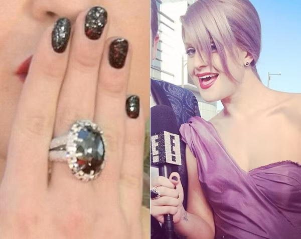 Kelly Osbourne cũng tới Azature để sơn móng tay với trị giá 250.000 USD (hơn 5,2 tỷ đồng) để đi dự tiệc Emmy hồi năm 2012. Bộ móng tay của Kelly được sơn bằng sơn móng tay có pha bột kim cương đen. Mỗi lọ sơn móng tay chứa 267 carat kim cương đen.
