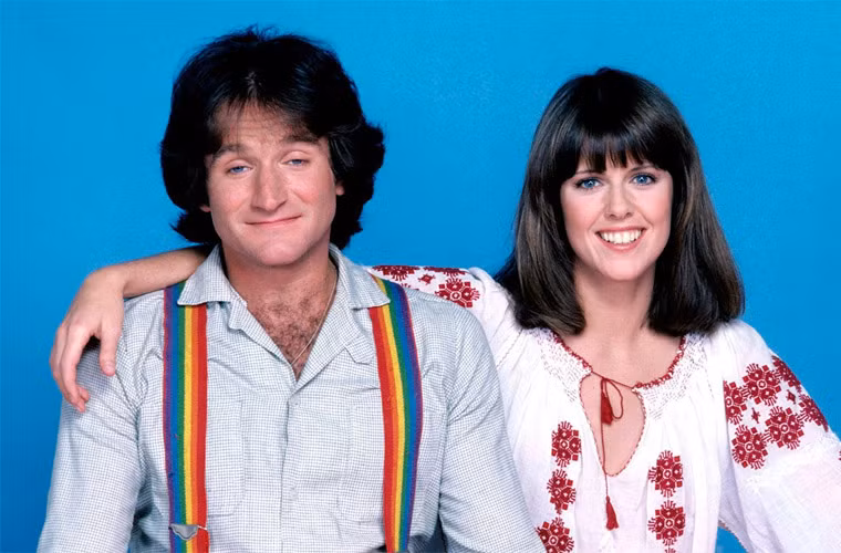 Robin bắt đầu nổi tiếng với vai diễn người ngoài hành tinh trong "Mork and Mindy" (1978-1982), "Popeye" (1981), "Good Morning Vietnam" (1987), "Dead Poets Society (1989). Ông nhận được hai đề cử Oscar với Good Morning Vietnam và Dead Poets Society.