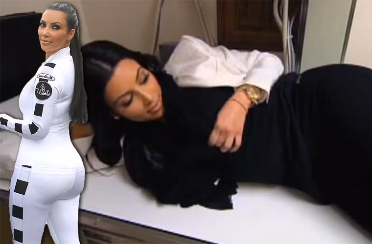 Kim Kardashian luôn phủ nhận tin đồn phẫu thuật độn mông, thậm chí còn mang cả phim chụp X quang bàn tọa của mình tới một chương trình TV để làm bằng chứng cô không dao kéo vòng 3. Nhưng một nguồn tin cho hay Kim có nâng chút ít khi hút mỡ ở chân và bơm lượng mỡ đó vào mông.
