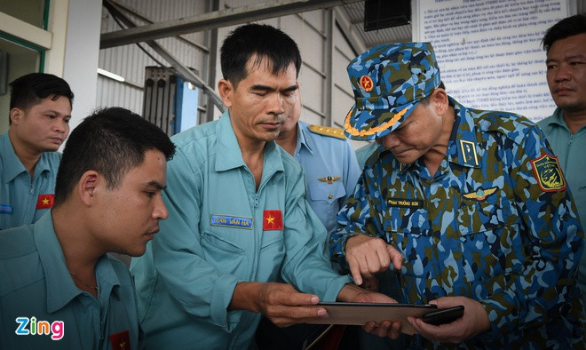 May bay khong quan Viet Nam tiep can Rao Trang 3 gap kho khan gi?