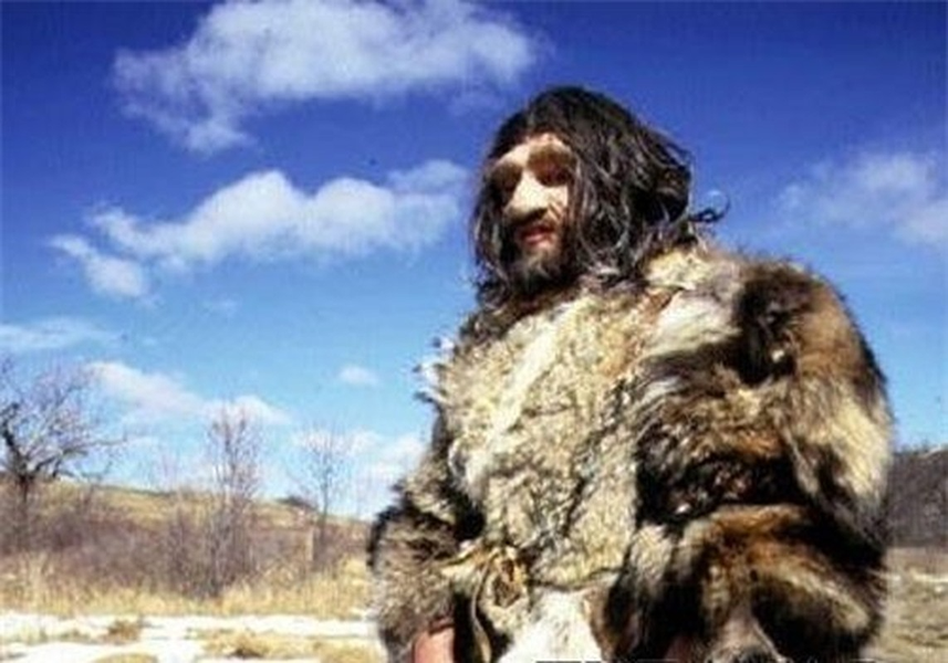 Tộc câm là một nhánh của Tộc Indian, sống cuộc sống nguyên thủy trong khu vực rừng phía Tây Bolivia, Nam Mỹ. Cả bộ lạc ai cũng câm và giao tiếp với nhau bằng những động tác tay đơn giản.