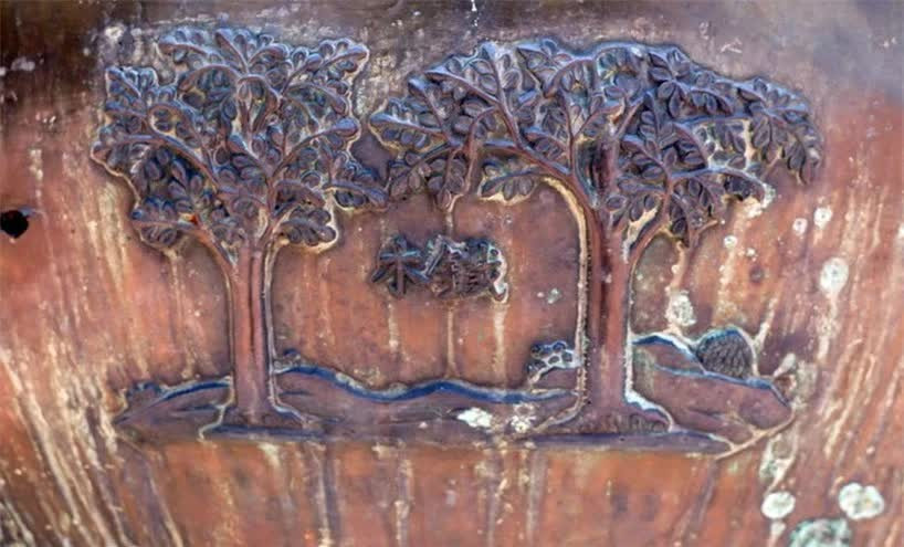 Gỗ quý xuất hiện trên Cửu Đỉnh nhà Nguyễn có giá trị cỡ nào? Go quy xuat hien tren Cuu Dinh nha Nguyen co gia tri co nao?