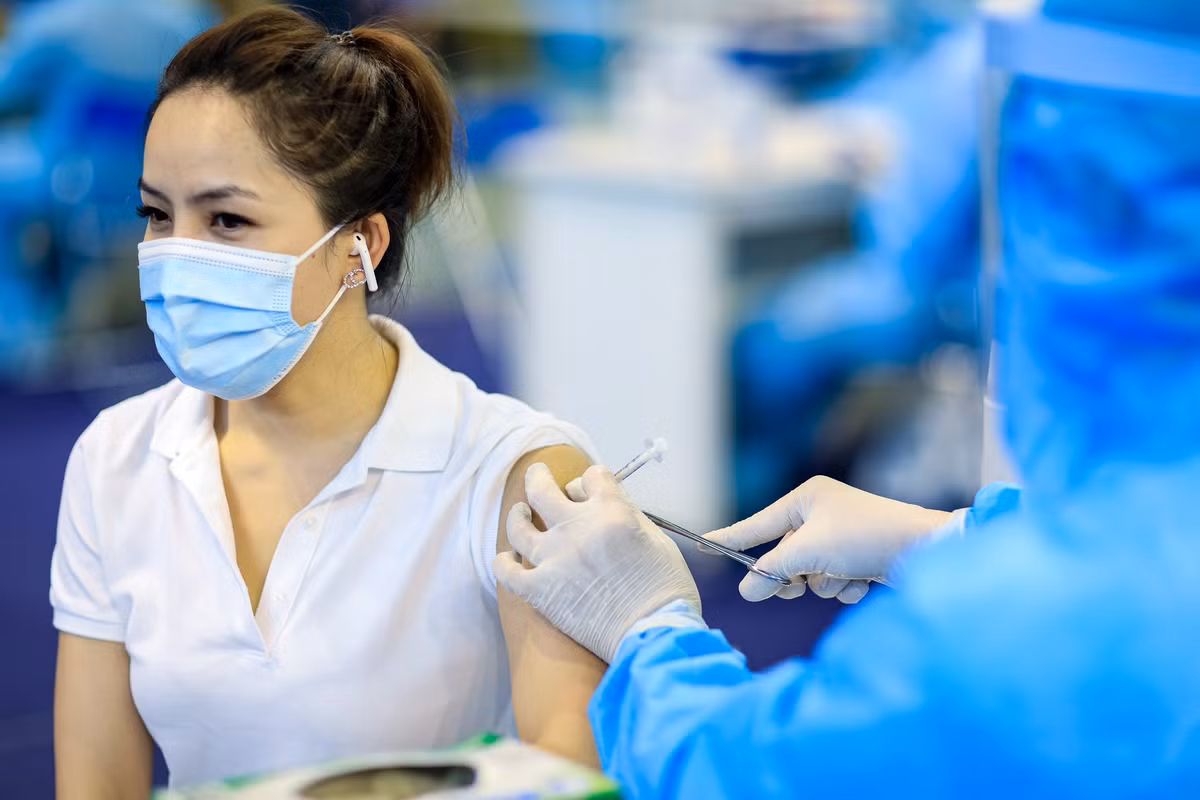 Thu tuong quyet dinh bo sung kinh phi mua 61 trieu lieu vac xin