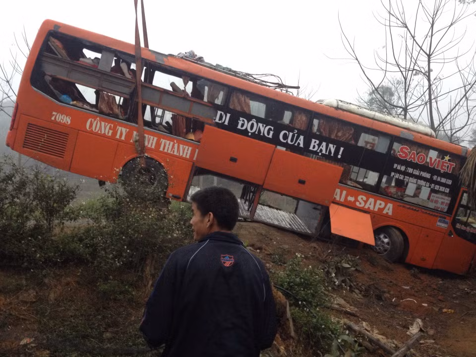 Nên hạn chế hoạt động của xe khách giường nằm.