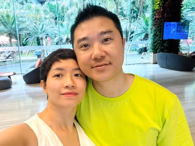 Hon nhan hanh phuc cua cap doi sinh cung ngay, cung ba do-Hinh-2