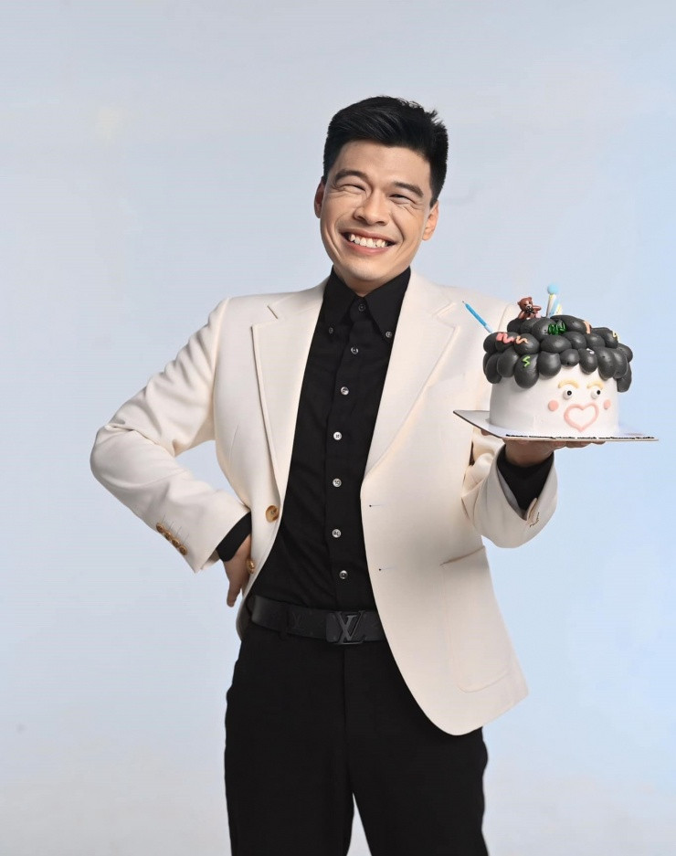 Trung Ruồi tiết lộ bí quyết khiến vợ yên tâm Trung Ruoi tiet lo bi quyet khien vo yen tam