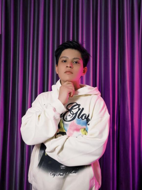 Thiên Phúc sinh năm 2009, thường được mọi người gọi với tên thân mật là Cà Phê. Cậu bạn đang học tại một trường song ngữ nổi tiếng ở TP.HCM. Được bố mẹ đầu tư vào môi trường học tập, chú trọng phát triển năng khiếu từ nhỏ nên Thiên Phúc có thành tích học tập tốt, nói tiếng Anh giỏi và năng khiếu đánh đàn.