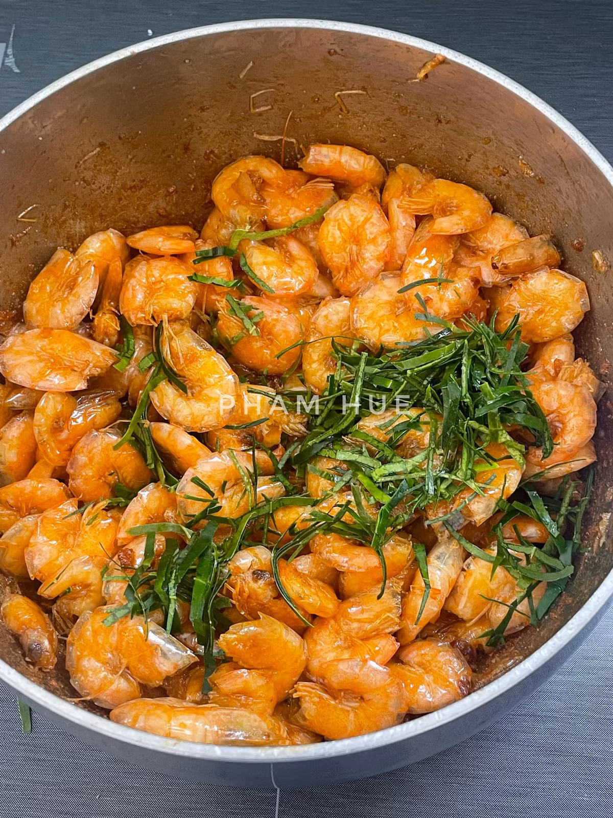 Cach rang tom chuan vi gion ngon, thom phuc-Hinh-8