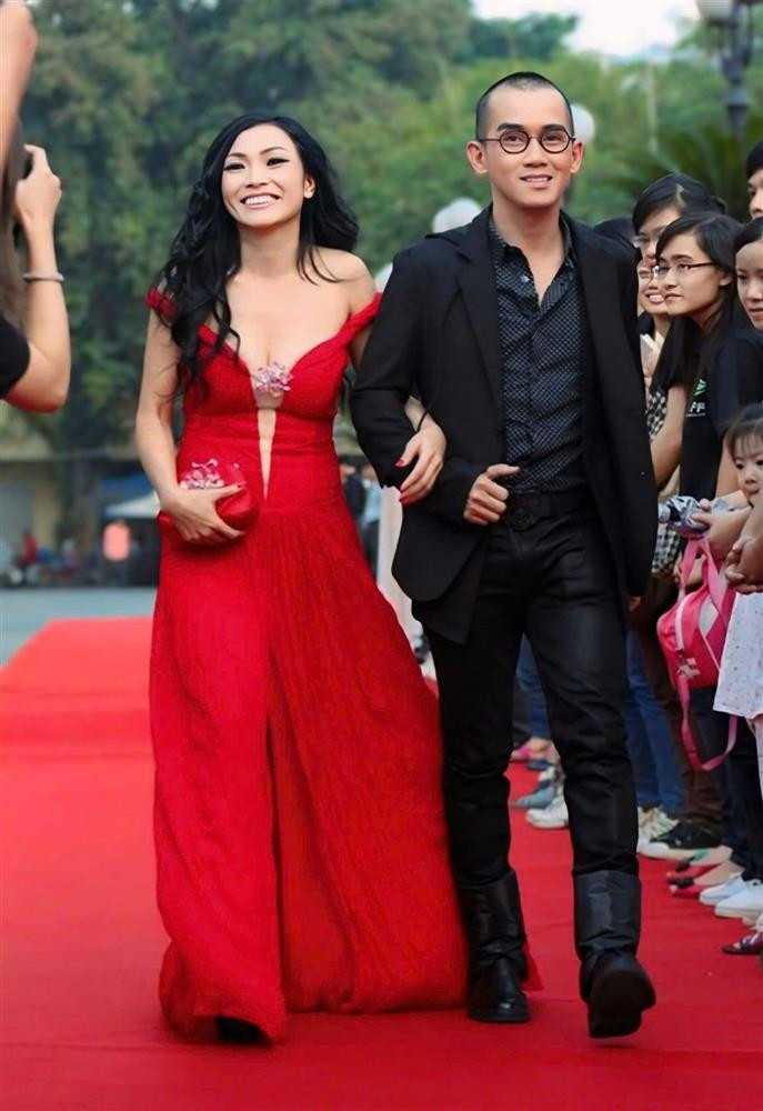 rong quá khứ, Phương Thanh từng có tin đồn tình cảm với nhiều “người tình nghệ thuật” như: cố nghệ sĩ Minh Thuận, ca sĩ Lam Trường, diễn viên Doãn Chí Kiên. Tuy nhiên, nữ ca sĩ cho biết họ chỉ là đồng nghiệp thân thiết trong sự nghiệp âm nhạc.