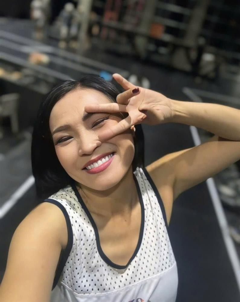 hương Thanh chia sẻ lý do tham gia chương trình: "Tôi muốn mang đến năng lượng khỏe mạnh và tràn đầy sức trẻ của tuổi 50. Giọng hát và cá tính của tôi vẫn vẹn nguyên như vậy, nên tiết mục đầu tiên chào sân sẽ là tiết mục rock mạnh mẽ, mang đậm dấu ấn Phương Thanh".