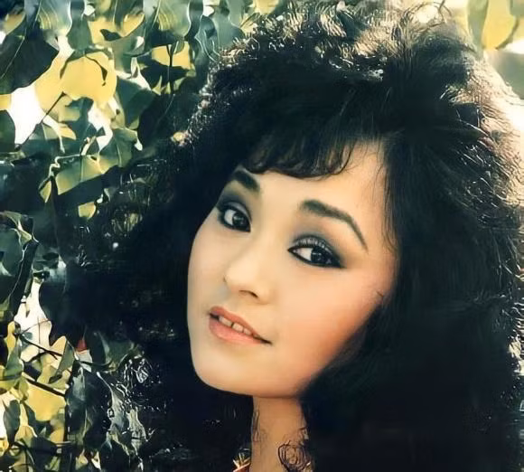 Sao nu dam tat Hoai Linh quyen luc co nao?-Hinh-3