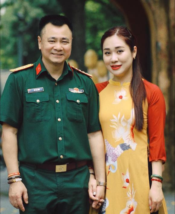 Vợ của NSND Tự Long: Nhan sắc lộng lẫy, kín tiếng đời tư.