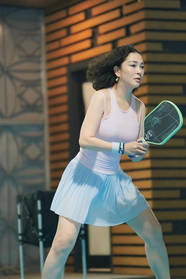 20 năm đăng quang Hoa hậu Việt Nam, Nguyễn Thị Huyền vẫn giữ được nhan sắc trẻ trung.