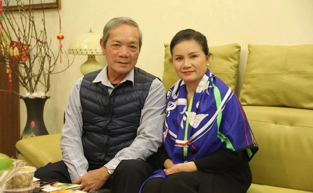 NSND Quoc Tri mang ham Dai ta, 2 cuoc hon nhan khong tron ven-Hinh-4