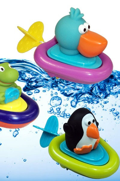 Thuyền đua đồ chơi