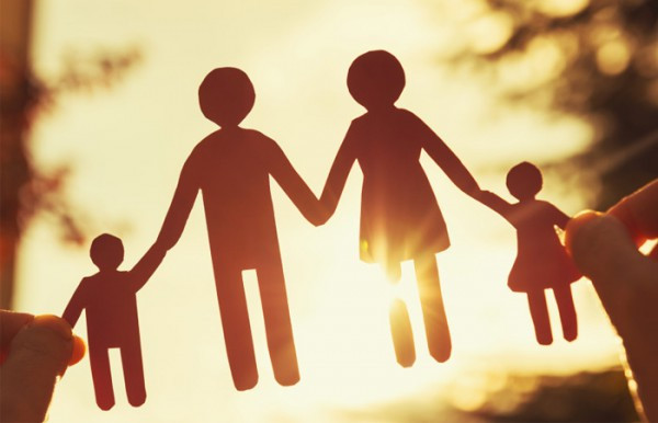 Cổ nhân dạy “có tiền không đến 3 nơi, hết tiền không gần 2 người”: Đều là những chốn thân quen, không đề phòng thì núi bạc cũng cạn.