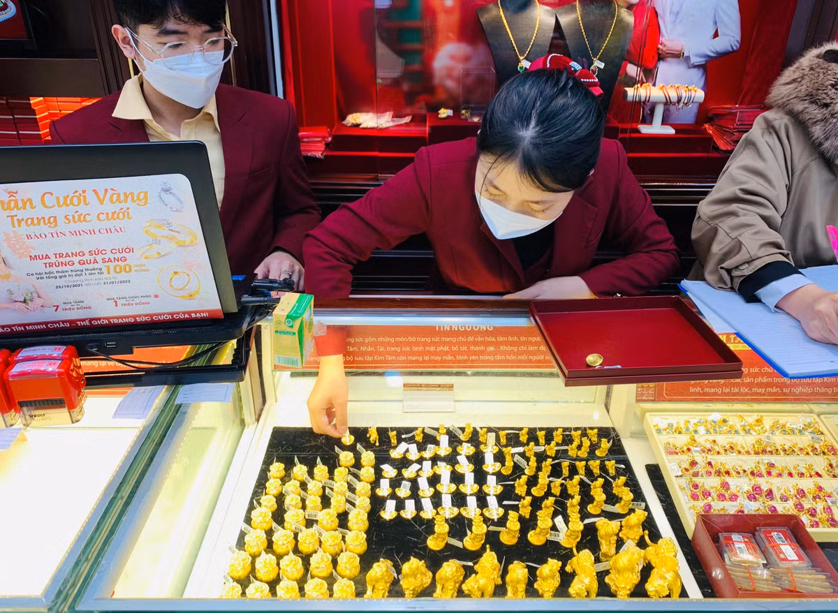 Giá vàng hôm nay 13/4: Mỹ công bố điều tồi tệ, vàng tăng dựng đứng Gia vang hom nay 13/4: My cong bo dieu toi te, vang tang dung dung