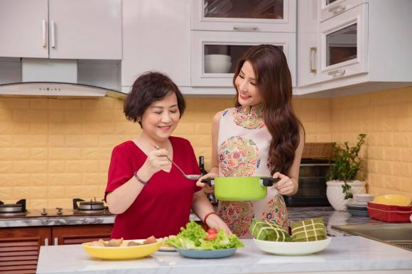 Diem My 9X nghen ngao nho ve me qua co-Hinh-3