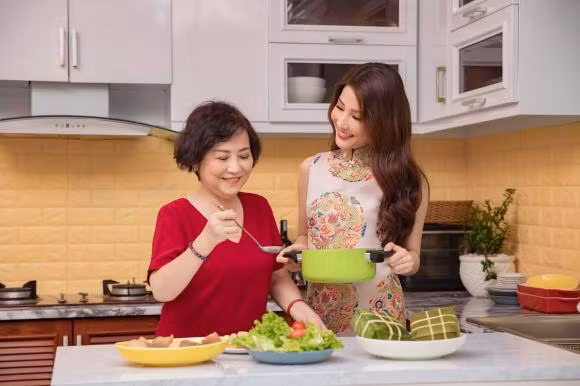 Diem My 9X nghen ngao nho ve me qua co-Hinh-3