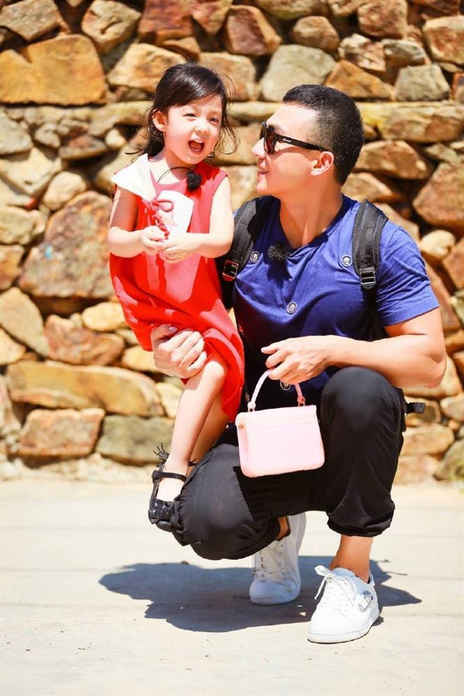 Ngoi sao het thoi tro thanh nhan vat hot nhat Cbiz dau 2022-Hinh-6