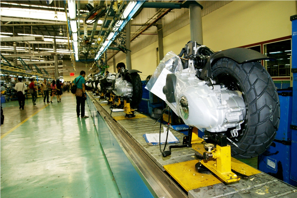 Các khối động cơ ban đầu được nhập từ Ý nhưng hiện nay, Piaggio Việt Nam đã hoàn toàn tự sản xuất động cơ
