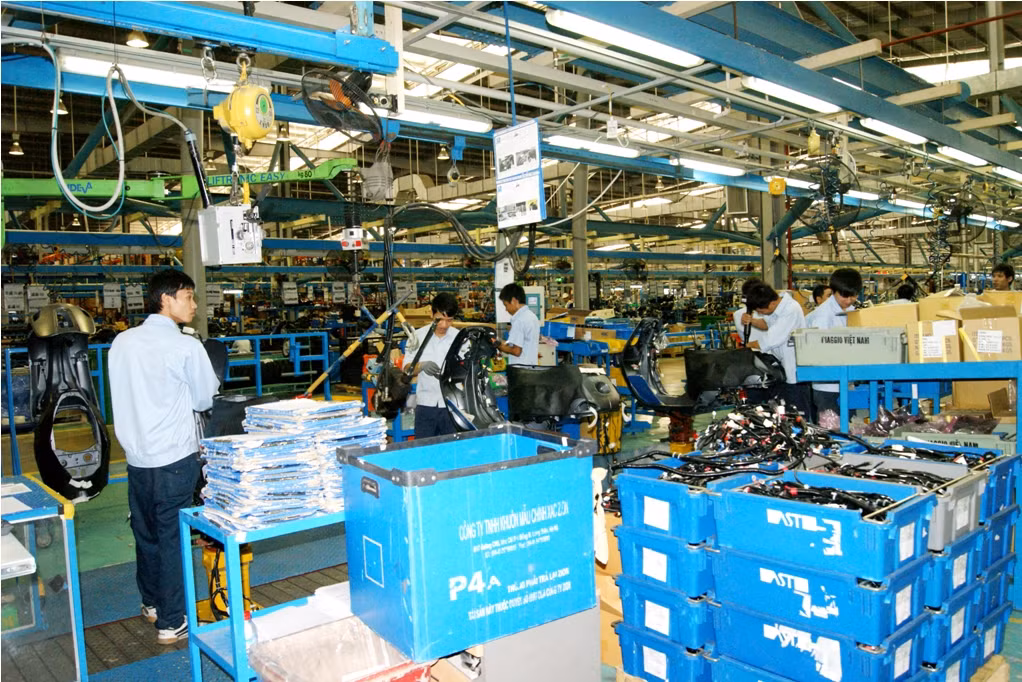 Bên trong khu vực lắp ráp