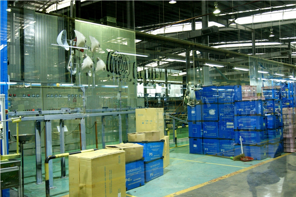 Khu vực sơn các chi tiết xe