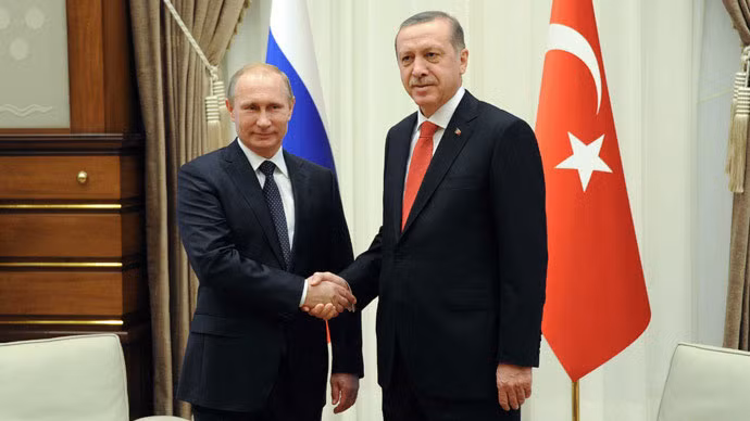 Tổng thống Vdimir Putin (trái) và Tổng thống Thổ Nhĩ Kỳ Recep Tayyip Erdogan trong cuộc gặp gỡ ở Ankara ngày 1/12/2014.
