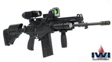 Phiên bản Galil ACE bắn đạn 7,62x51mm NATO với đầy đủ phụ kiện.