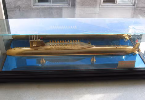 Mô hình tàu ngầm Type 096 như là thiết kế mở rộng từ Type 094.