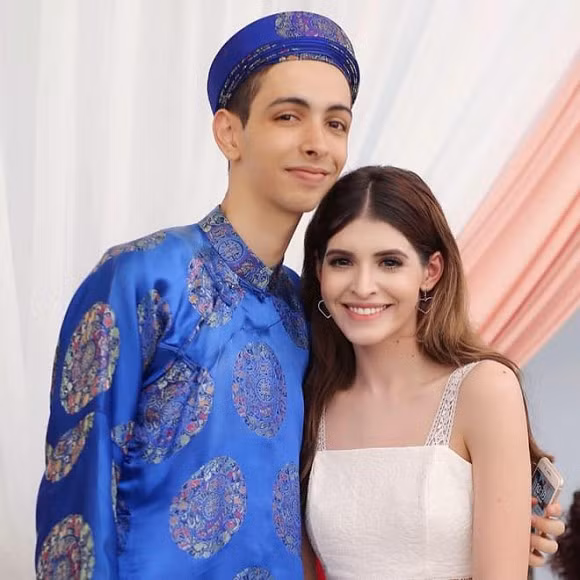 Em trai mau Tay Andrea ngay cang 