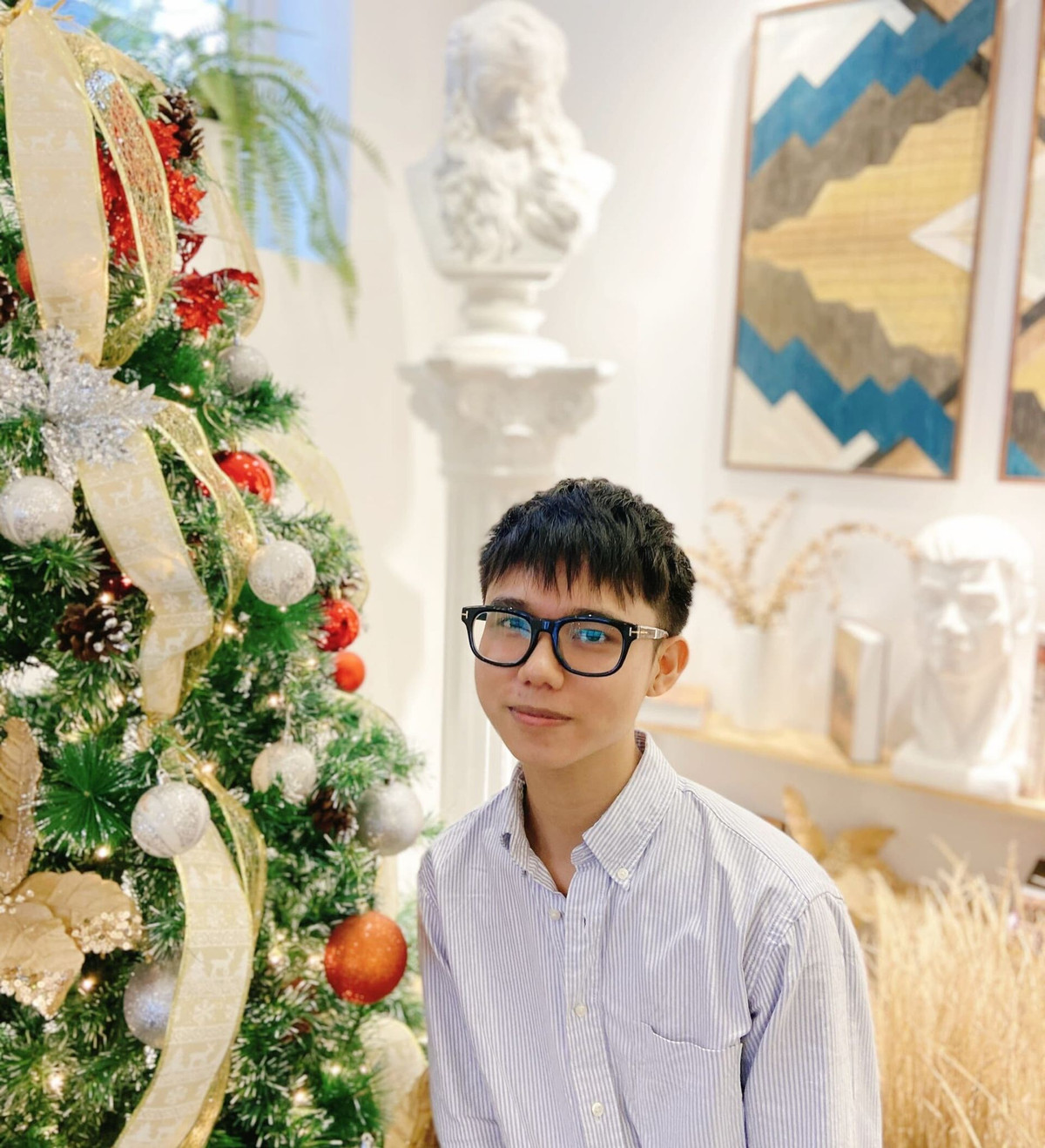 Chang trai Ha Noi kiem chuc trieu dong/thang nho ban do cosplay-Hinh-3